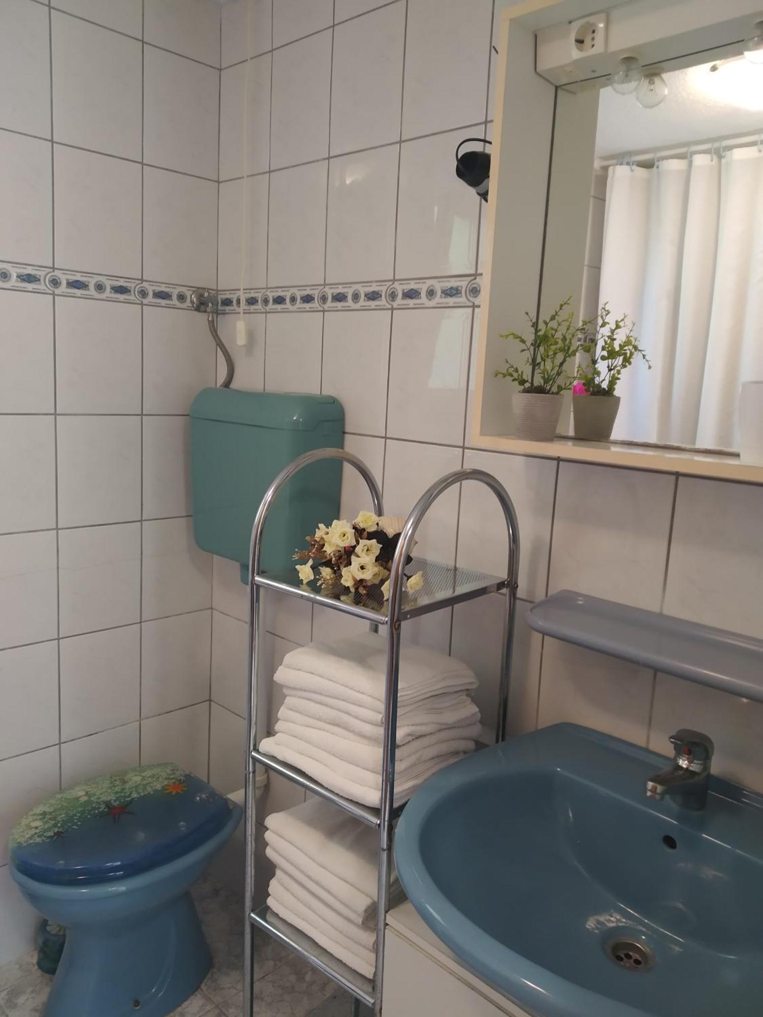 Holiday Home Milenka Рогозница Екстериор снимка