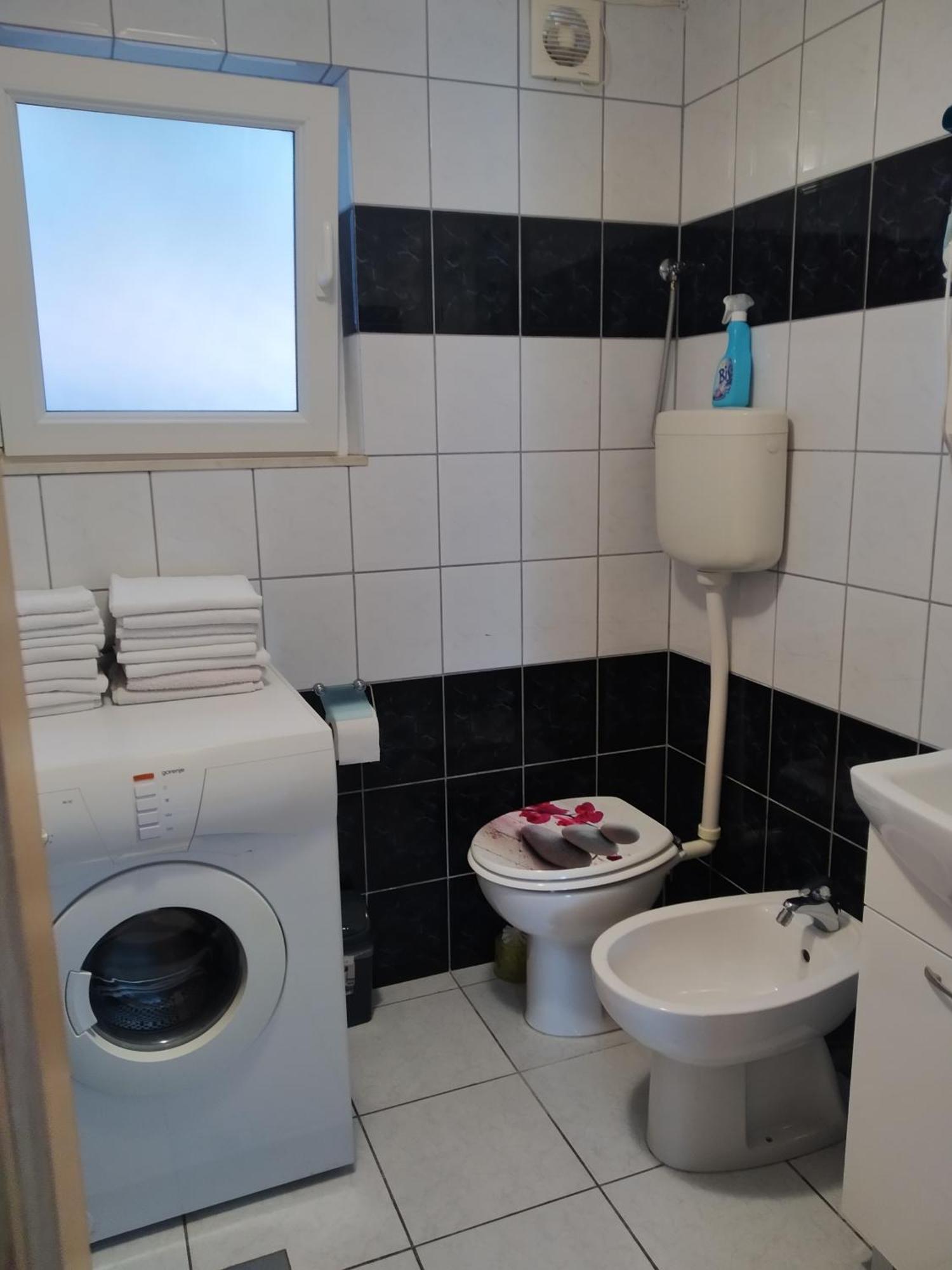 Holiday Home Milenka Рогозница Екстериор снимка