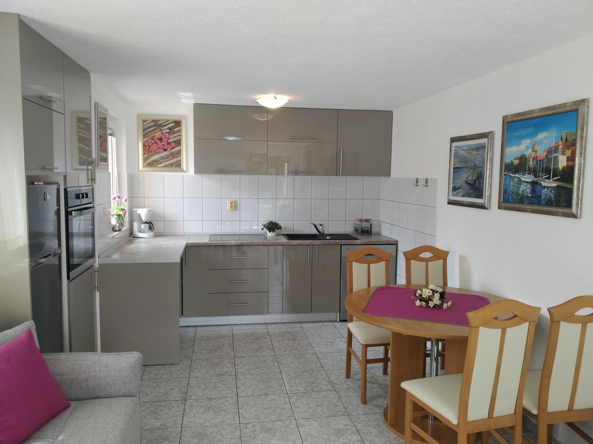 Holiday Home Milenka Рогозница Екстериор снимка